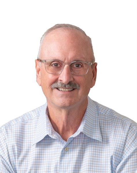 Earl Santee Photo.jpg
