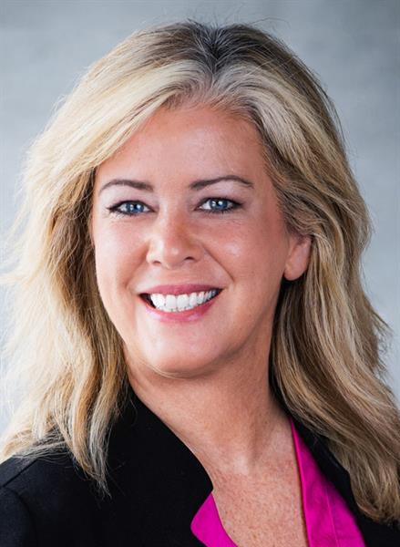 PASTINE_Laura_2024Headshot_757x757 02.jpg